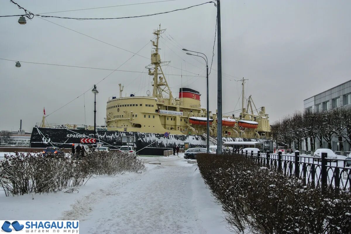 Экскурсия красин в санкт петербурге. Ледокол красин в санкт-петербурге экскурсии. жк у ледокола красин. церковь рядом с ледоколом красин. экскурсия на ледокол красин в санкт-петербурге цена.