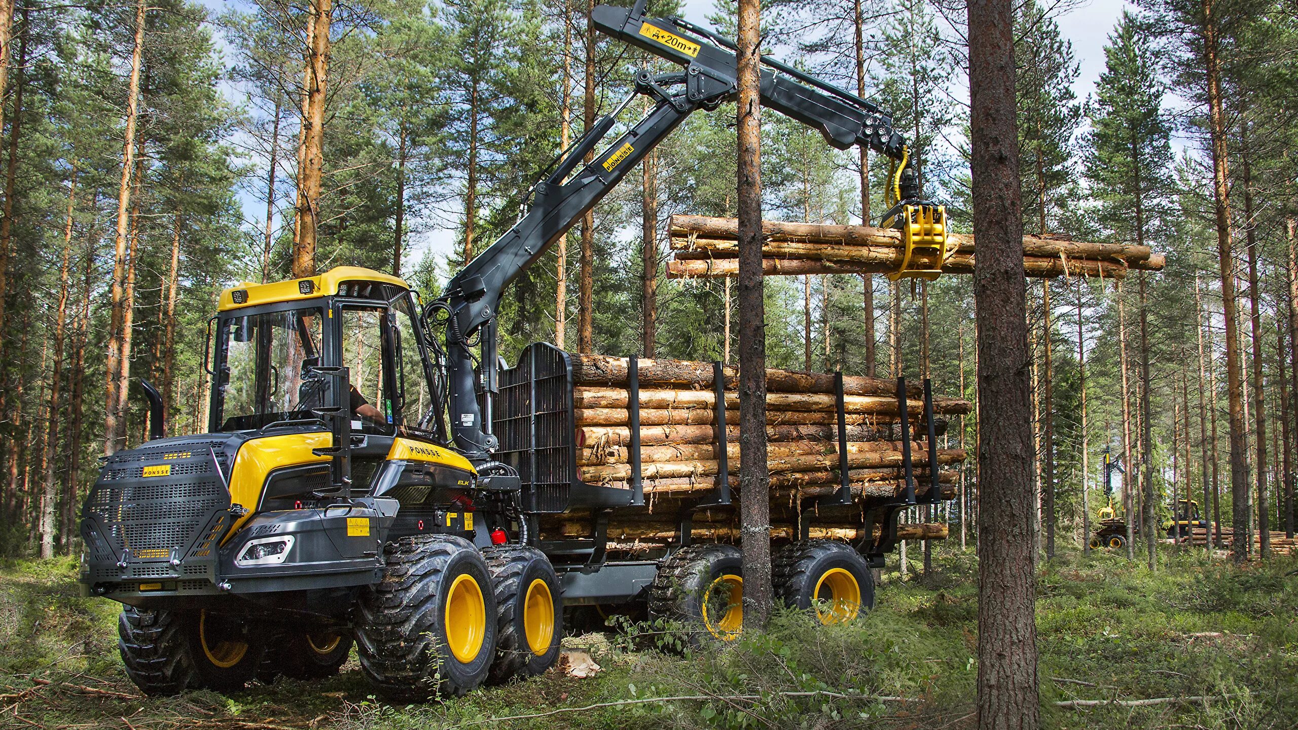 Форвардер обучение. Форвардер john deere. харвестер понссе. харвестер john deere. лесозаготовительный комплекс харвестер форвардер.