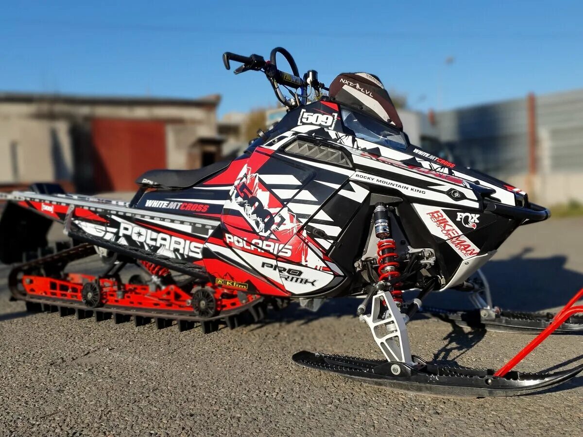 Polaris rmk 800 axis. Polaris titan 800. Polaris 800. Снегоход polaris titan. Снегоход поларис про рмк 800.