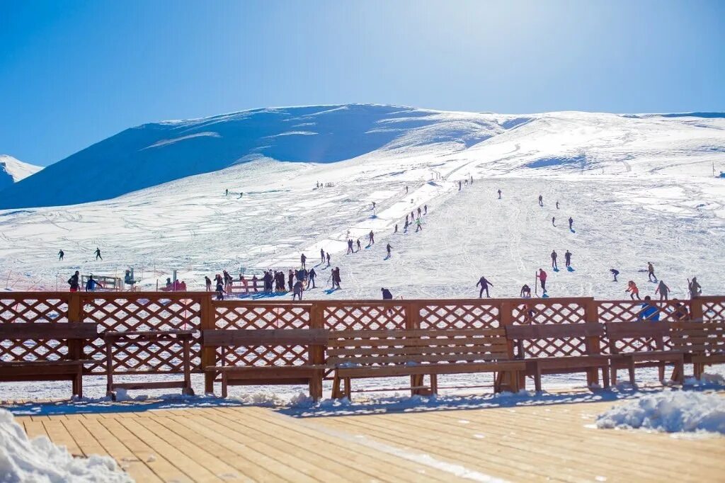 Чиндер черо дагестан. Чиндирчеро в дагестане. Чиндирчеро горнолыжный комплекс. Чиндирчеро горнолыжный курорт. Чиндер чиро.