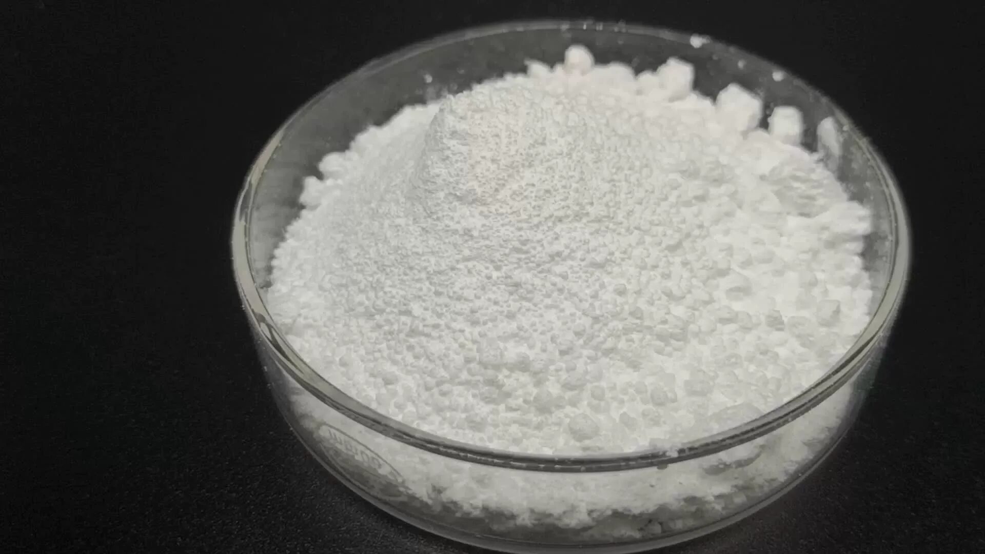 Белый кристаллический оксид