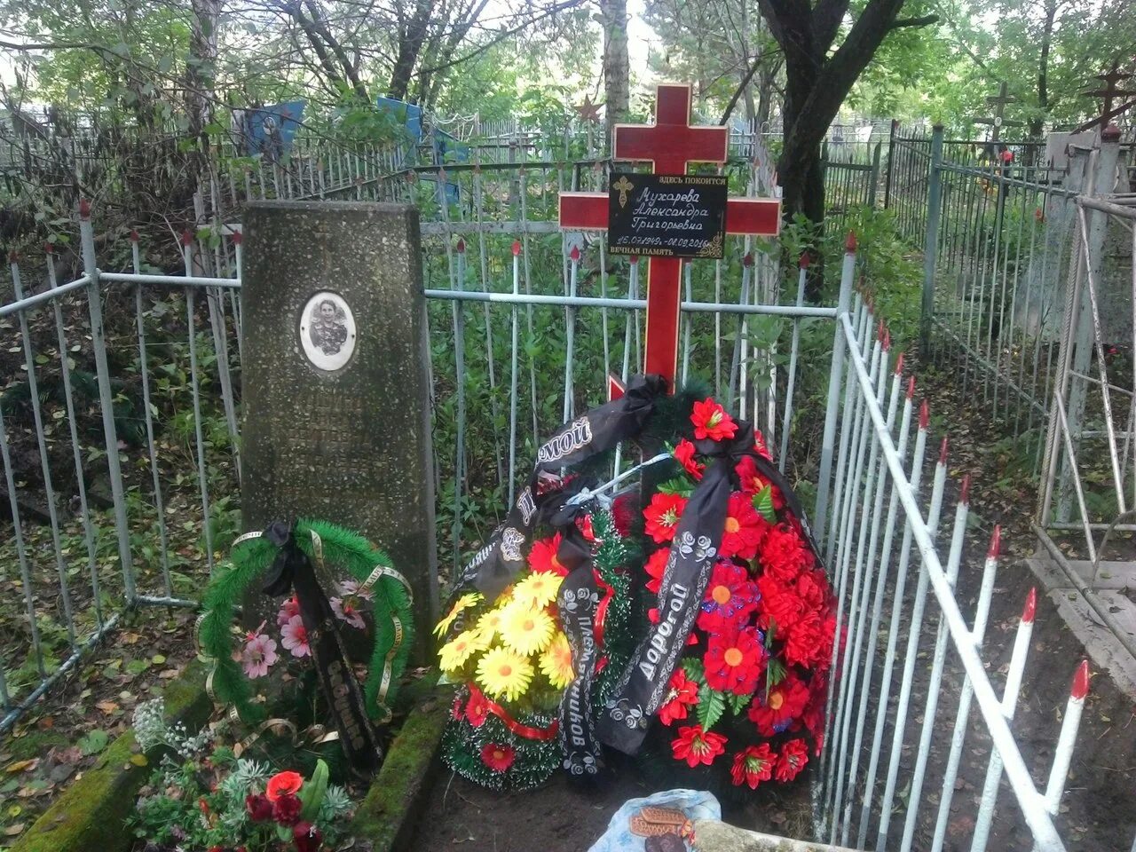 новый городок белово кладбище. кладбище город белово кемеровская область. могила мамы урганта. голос беловское кладбище. затопленное кладбище кемерово.