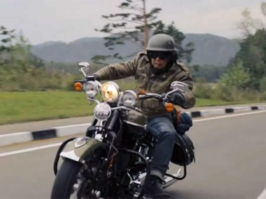 Бревет чуйский тракт 2023. Чуйский тракт переправа. Мотоцикл гарика сукачева. Гарик сукачёв и его мотоциклы. Сукачев чуйский тракт.