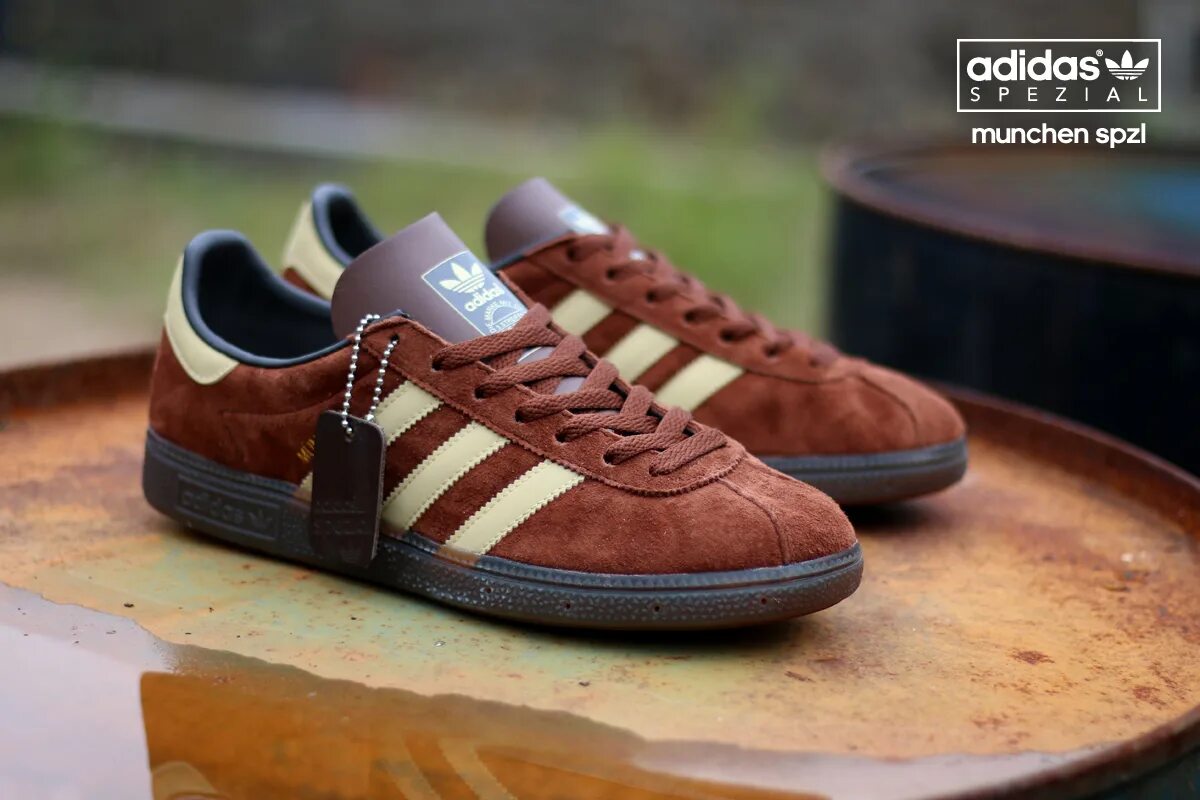 Adidas brown. Кроссовки adidas Spezial Munchen. Adidas Spezial 2015. Adidas Munchen оригинал. Adidas Spezial коричневые.