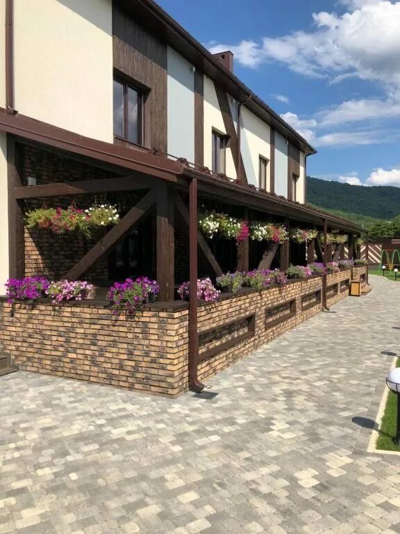 Guest House Okolitsa, Даховская, Лаго-Наки, цены от 3295 руб. 101Hotels.com