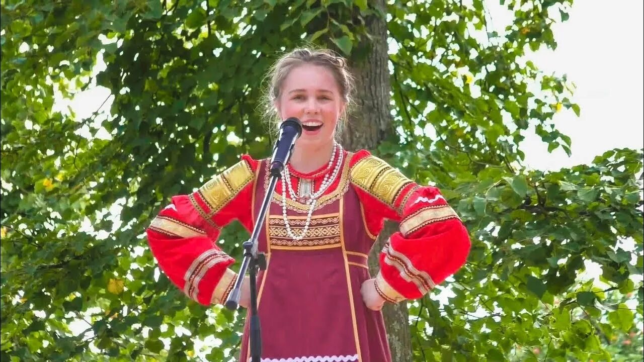 Эх пой веселей и силенок не жалей. Пой играй гармошка. Состав ансамбля ивашковский пятачок фото. Эх пой веселей и силенок не жалей. Пой гармошка веселей.