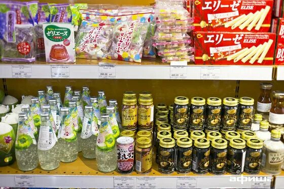 Японский магазин продуктов. Японские товары продукты. Продукты в Японии. Японские продукты в магазине.