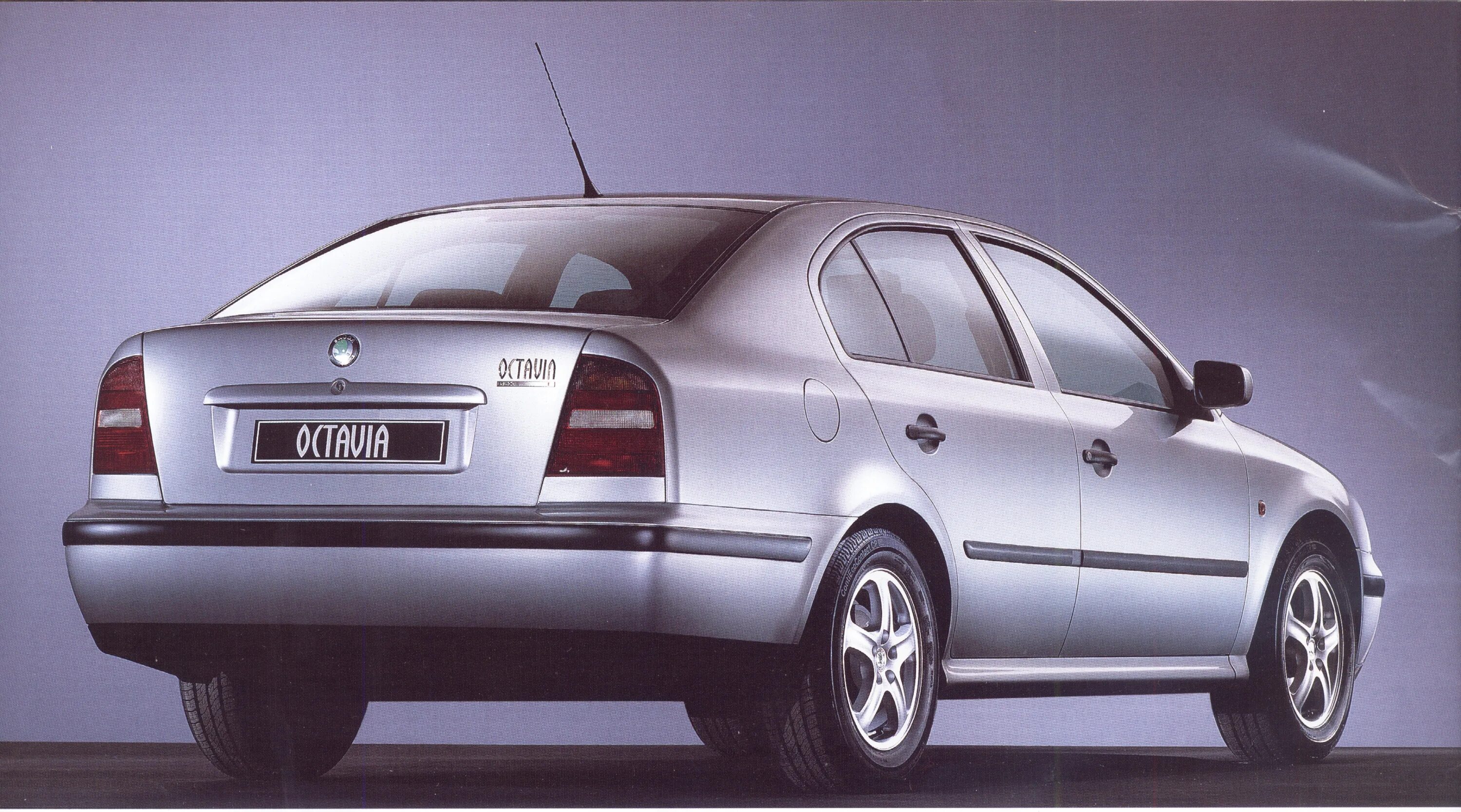 Шкода первого поколения. Škoda Octavia Tour 1996.