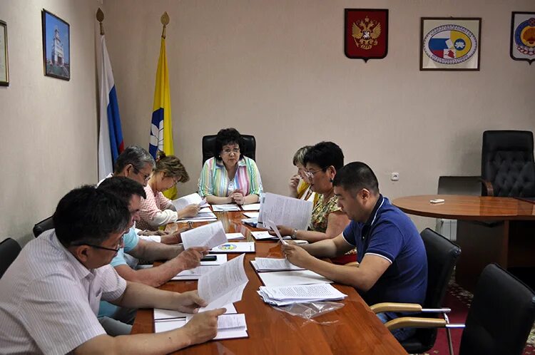 республика калмыкия столица элиста. народный фронт элиста. калмыкия элиста достопримечательности. министерство цифрового развития республики калмыкия. калмыкия святилище одинокий тополь.