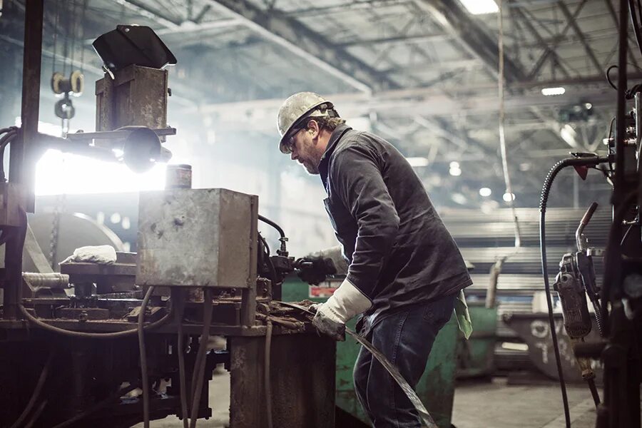 Производства первого класса. Brutal worker Factory. People working in Machine. Worker Drop.