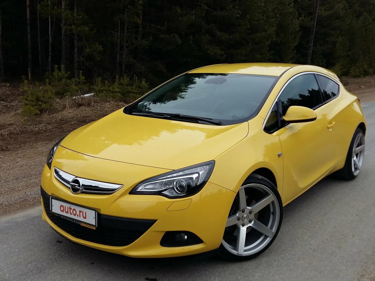 Купить опель недорого. Opel Astra GTC 2013. Opel Astra j GTC. Opel Astra j GTC 2013. Opel Astra j Coupe.