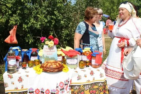 Собрались праздник