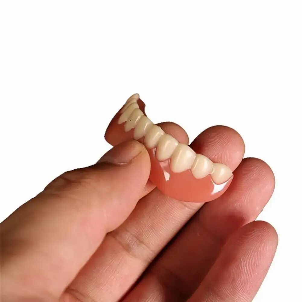 Силиконовые зубные протезы. Силиконовый съемный протез. Силиконовый протез зубов. Искусственные накладные зубы.