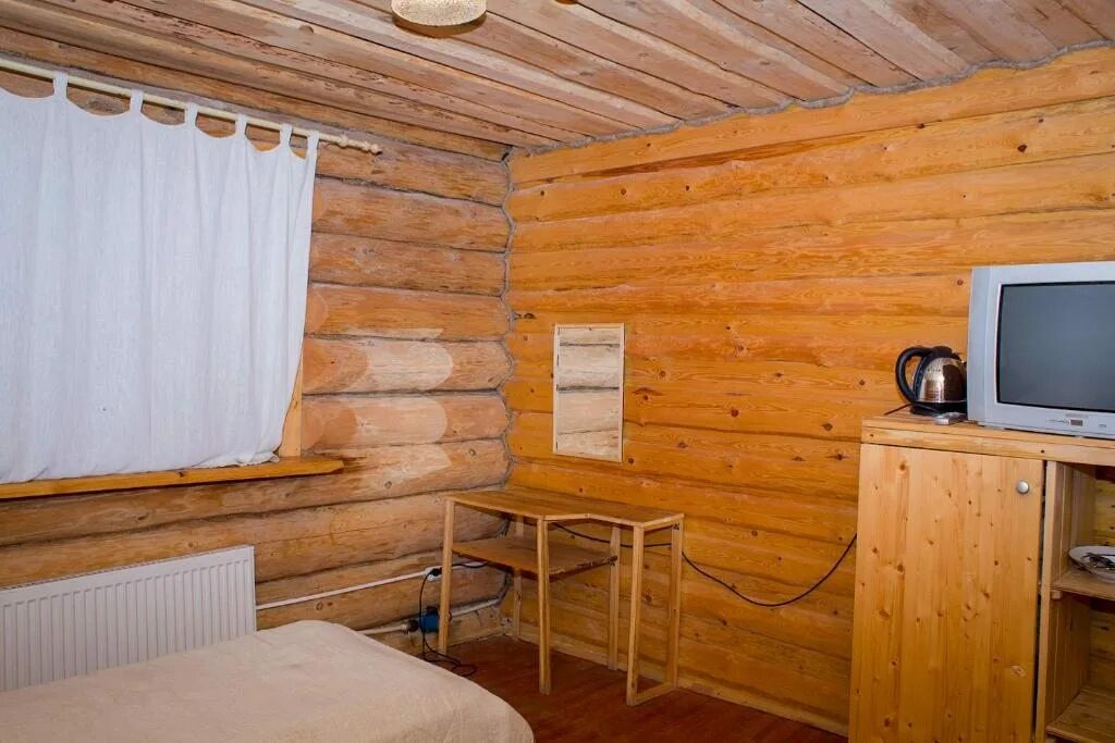 Радоновые источники тверская область. Бологое отдых. Бологое отдых. База отдыха заимка бологое. Баня турбаза озерная бологое.