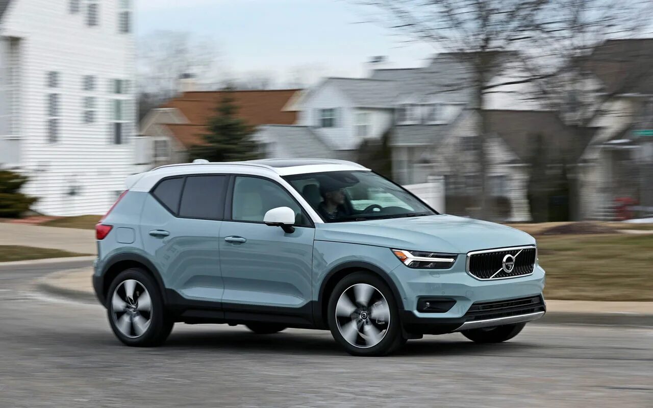 Volvo xc60 2017. Вольво xc40 новая. Паркетники вольво. Volvo xc40 2022. Вольво кроссоверы модельный ряд.