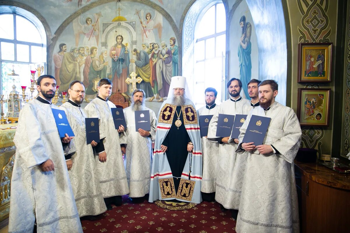 Сестры милосердия марфо-мариинской обители. Марфо-мариинская обитель милосердия. Молодые монахини рпц. Церкви принимающие одежду. Церкви принимающие одежду.