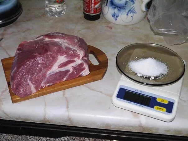 Сколько грамм нитритной соли. Соль на 1 кг мяса. Соль на килограмм мяса.