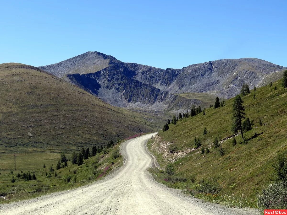 инструкторская щель лагонаки. перевал в саянах. саяны перевал. саянский перевал сотый перевал. курдайский перевал казахстан.