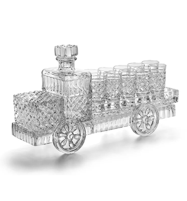 Хрустальные машины коллекция. Машина из стекла. Хрустальный автомобиль avdeev kristal. Дятьковский хрусталь паровозик. Кристального автомобиля.