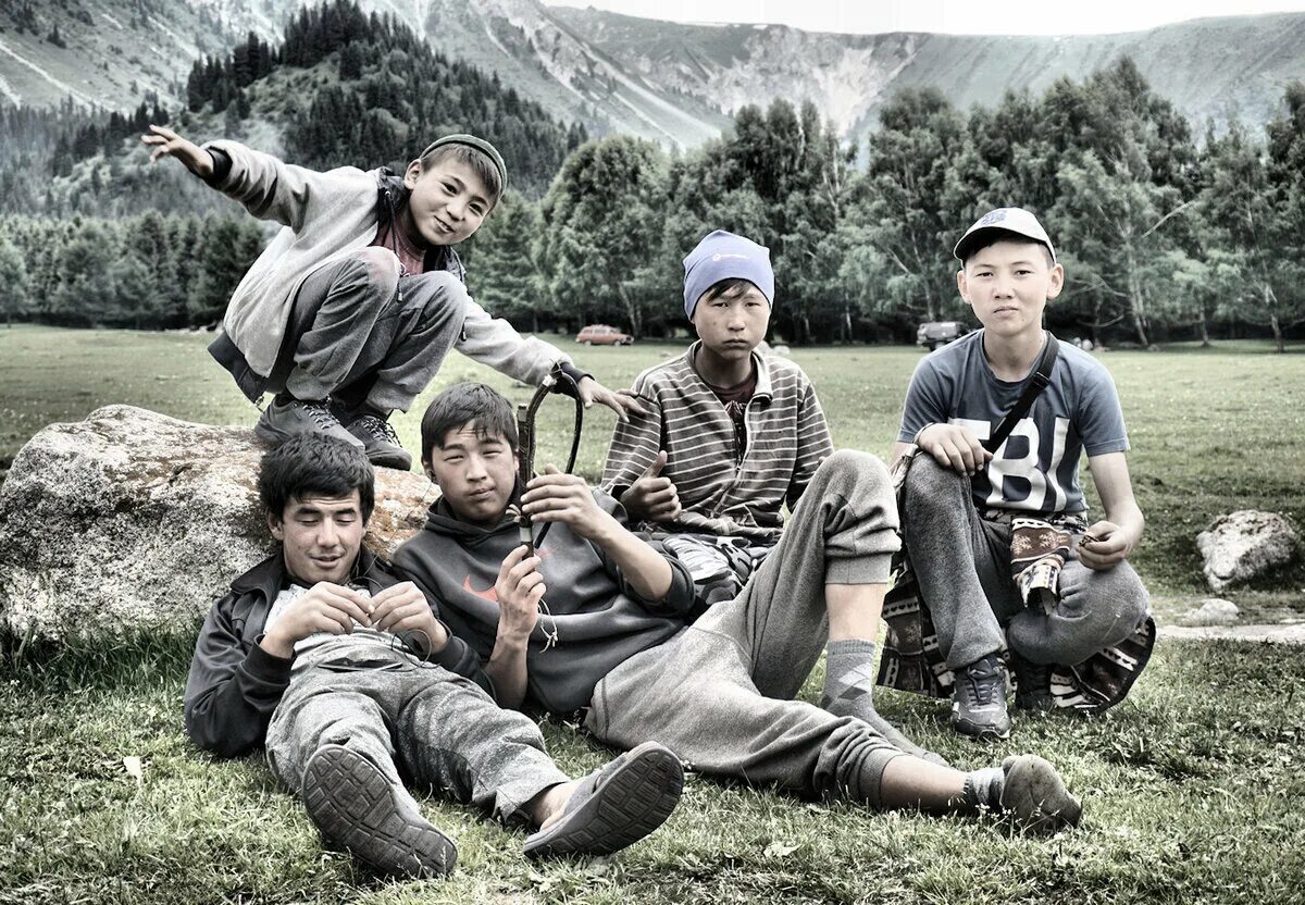 Кыргызстан люди. Киргизия народ. Киргизия жители. Киргизия население. Покажи киргизов