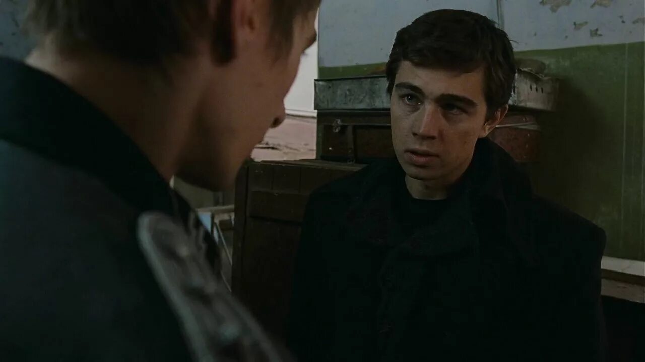 Брат 2 фашист эхо войны. Брат 2 бывает. Брат 2 бывает. Немец брат 2. Брат 2 бывает.