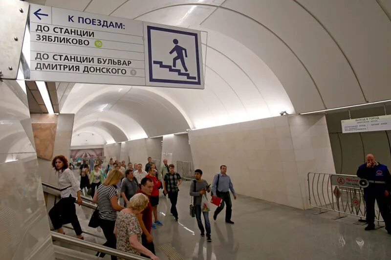 Петровско-разумовская вестибюль. Петровско-разумовская выходы. Станция метро петровско-разумовская 10 линии. Петровско разумовская выход. Петро разумовская метро.