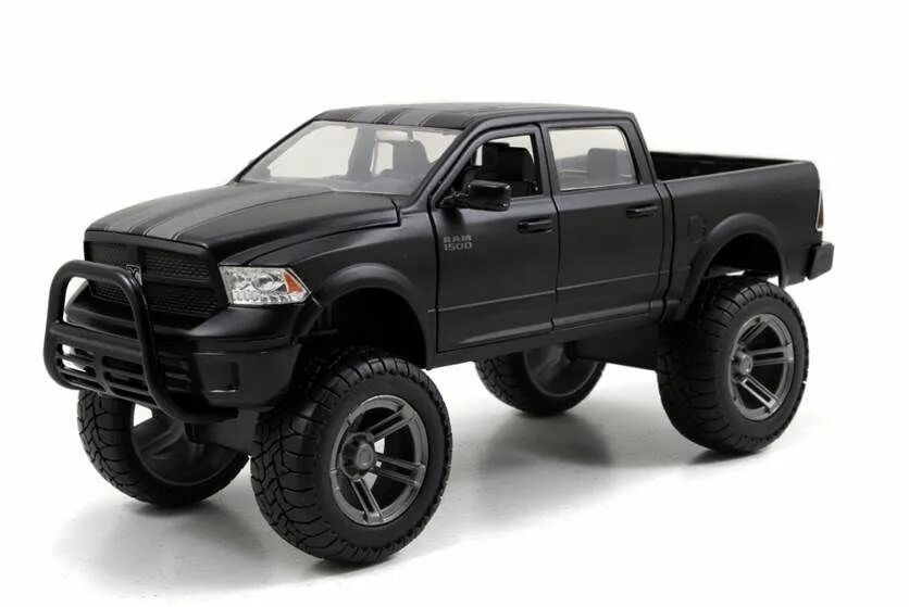 Модели больших машин. Dodge Ram 1/24. Dodge Ram 1500 Welly 1/24 монстр. Dodge Ram 1/24 Motor Max. Dodge Ram 1500 моделька.