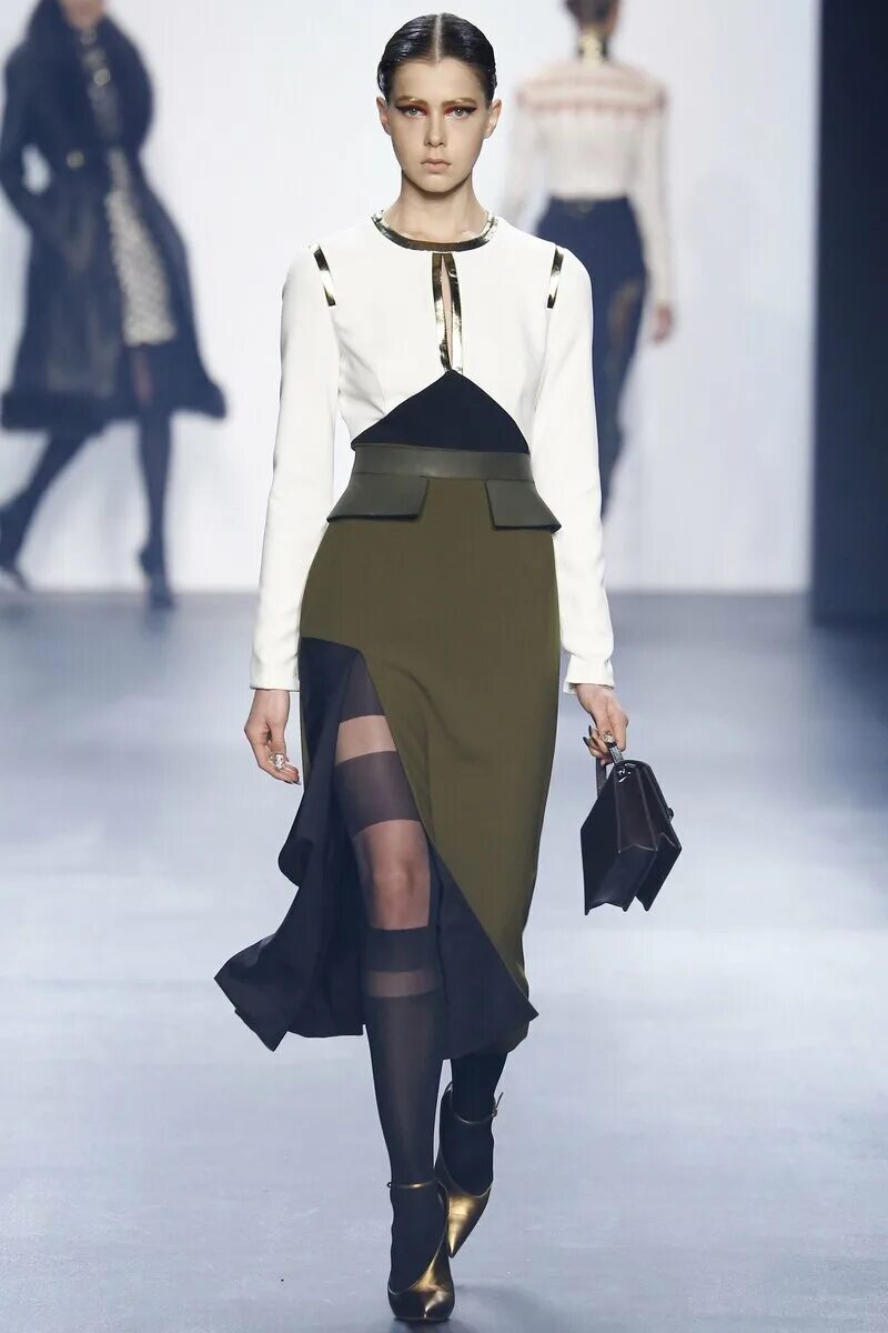 Michael kors весна лето 2021. Юбка годе подиум. Юбка годе тренд. Юбка годе тренд. Модные юбки.