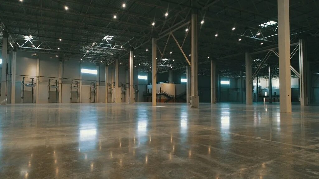 Аренда м4 в москве. Машина в аренду на месяц. М4 дон ростов пейзажи. Сдача складских помещений в аренду. Прокат м4 авто реквизиты.