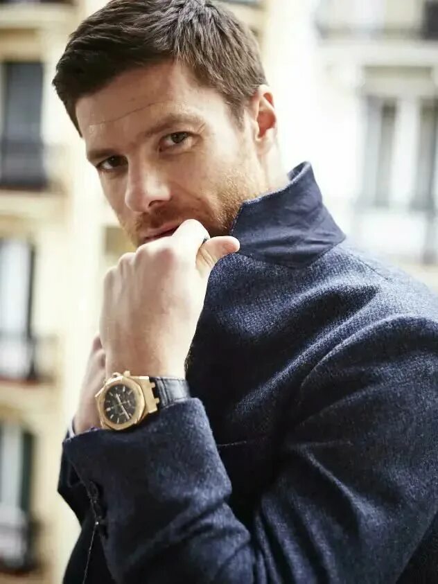 Картинка мужчина года. Xabi Alonso. Красивые мужчины за 35. Красивые мужчины за 40. Красивые мужчины 35-40 лет.