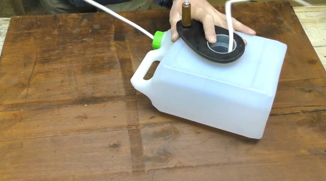 Удлинитель из канистры. Удлинитель из канистры. Удлинитель электрический из канистры. Переноска удлинитель из канистры. Удлинитель из канистры.