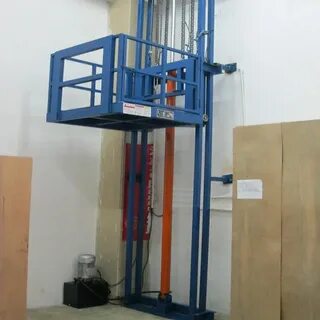 Лифт подъемник для склада