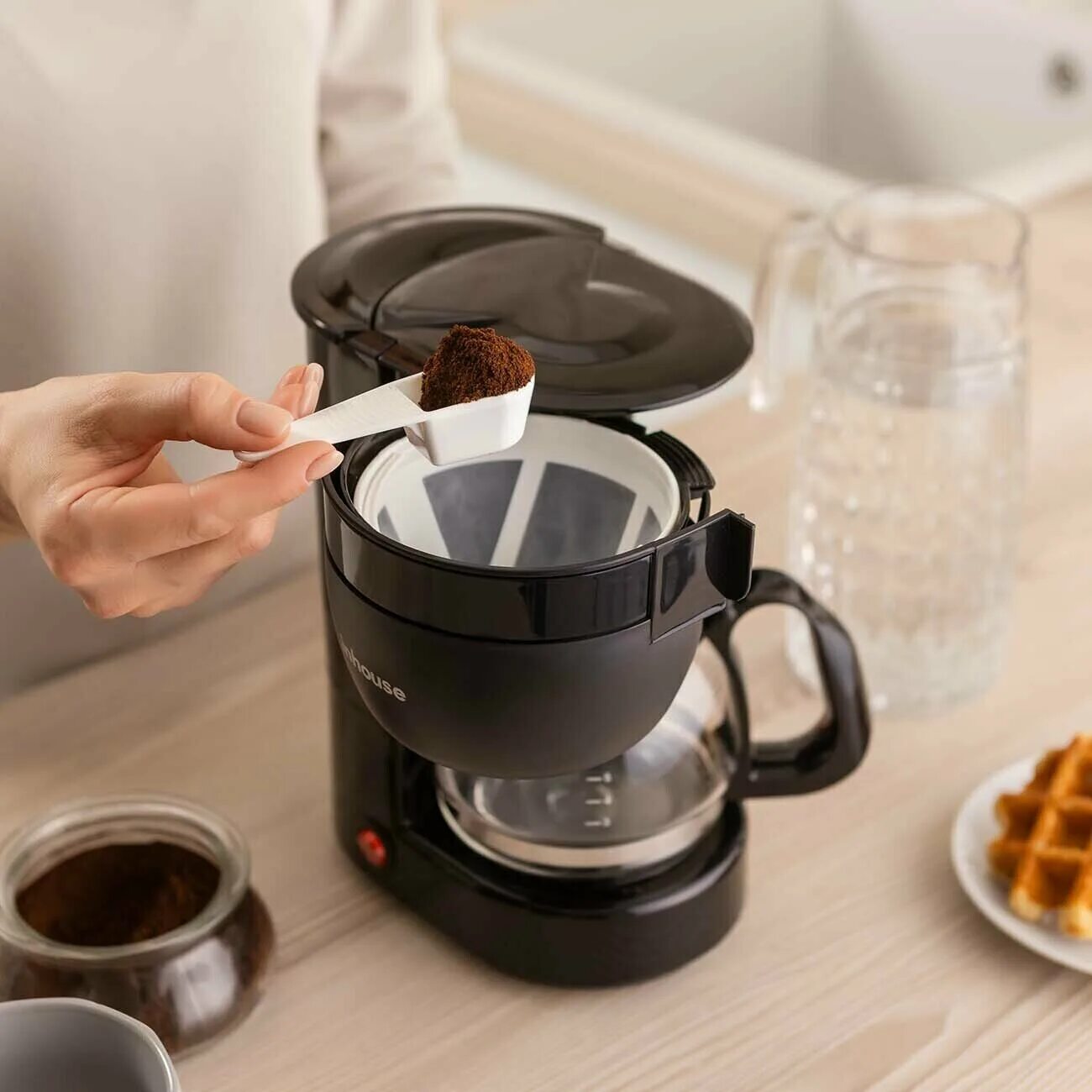 Какой кофе подойдет для капельной. Кофеварка инхаус капельная. Кофе для кофемашины. Какой кофе подойдет для капельной. Многоразовый фильтр для капельной кофеварки.