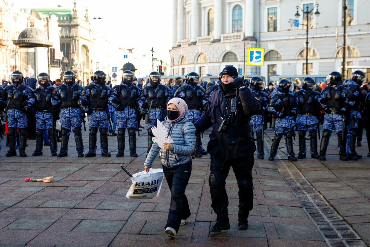 Протесты. Протесты из за Украины. Фоторепортаж с Украины. Дискредитация армии дела