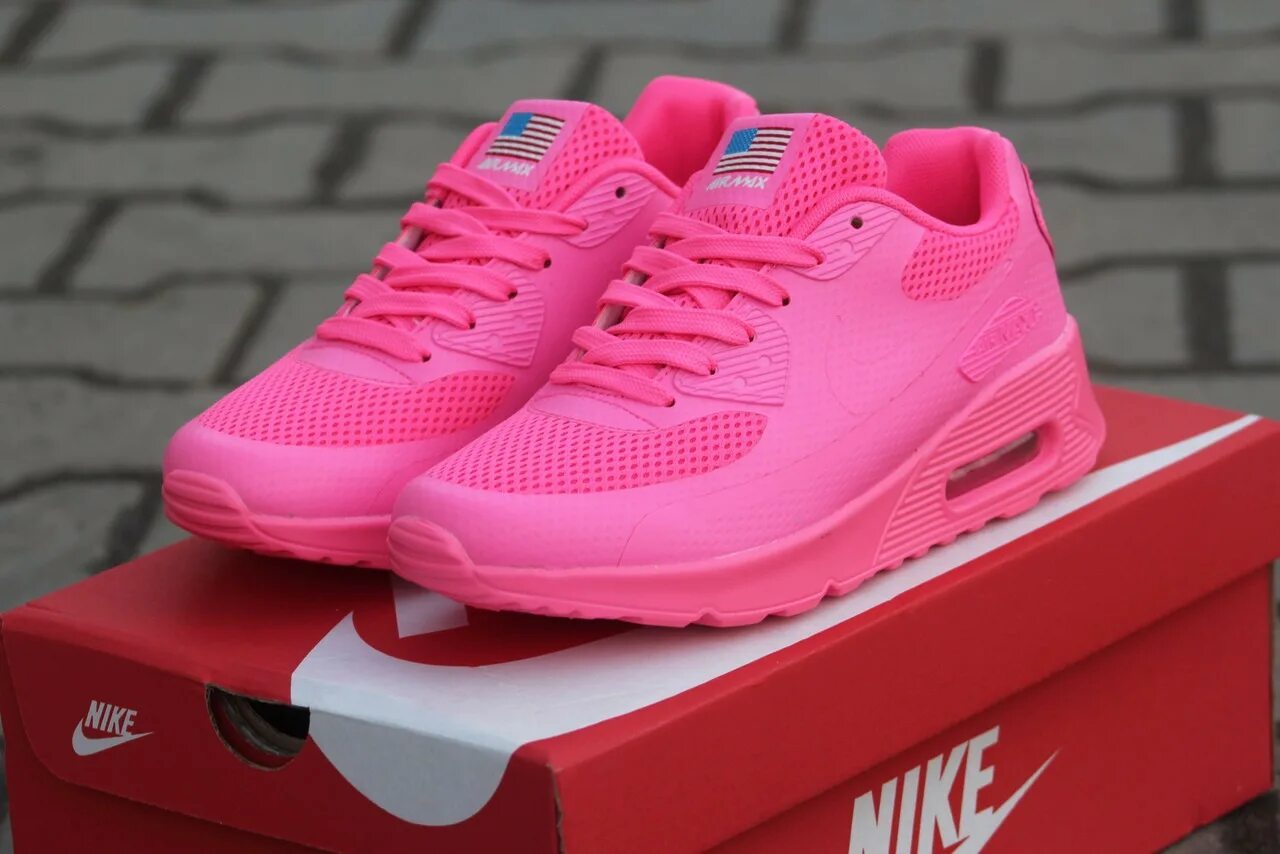 Nike Air Max малиновые 90. Nike Air Max 90 ярко розовые. Кроссовки Nike Air Max Pink. Nike Air Max 90 розовые мужские. Розовые кроссовки мужские