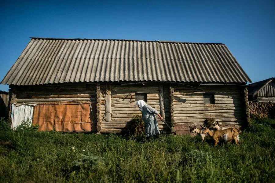 Список жителей деревни. Памятник погибшим жителям деревни улиткино. Список жителей этого. Список жителей по фамилии деревни. Жители деревни слободка волосовского района 1960 года.