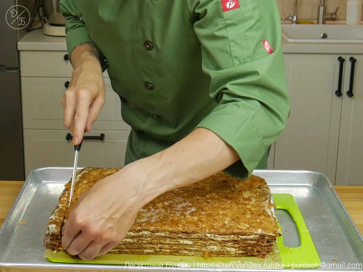 Медовик Ивлева. Готовка торта. Процесс приготовления торта. Процесс приготовления медовика.