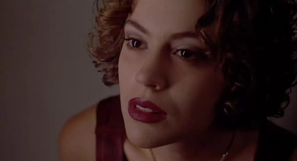 Вампир милано. Алисса милано 1995. Алисса милано 1995. Алисса милано вампир. Алисса милано 1995 фильм.