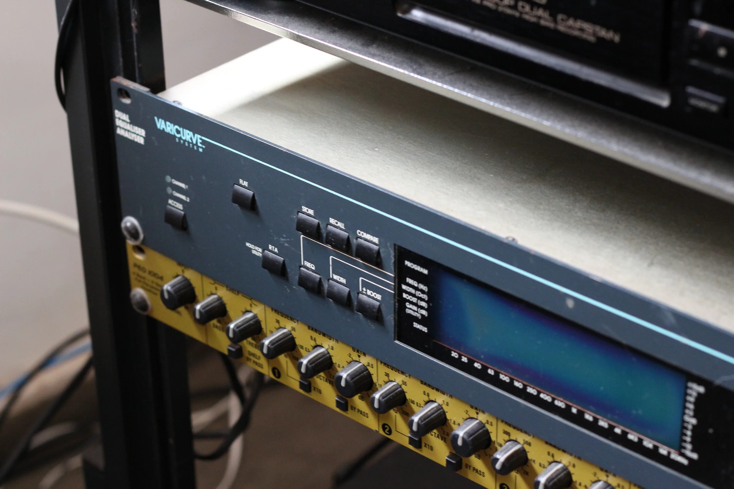 Bss macro. Bss пульт. fendr 926. bss montage gmbh. old neve style equaliser.