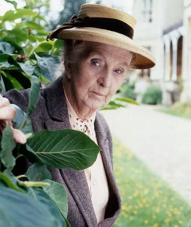 Мисс джейн марпл. Лучшие экранизации агаты кристи. Лучшие экранизации агаты кристи. Мисс джейн марпл. Мисс марпл агаты кристи.