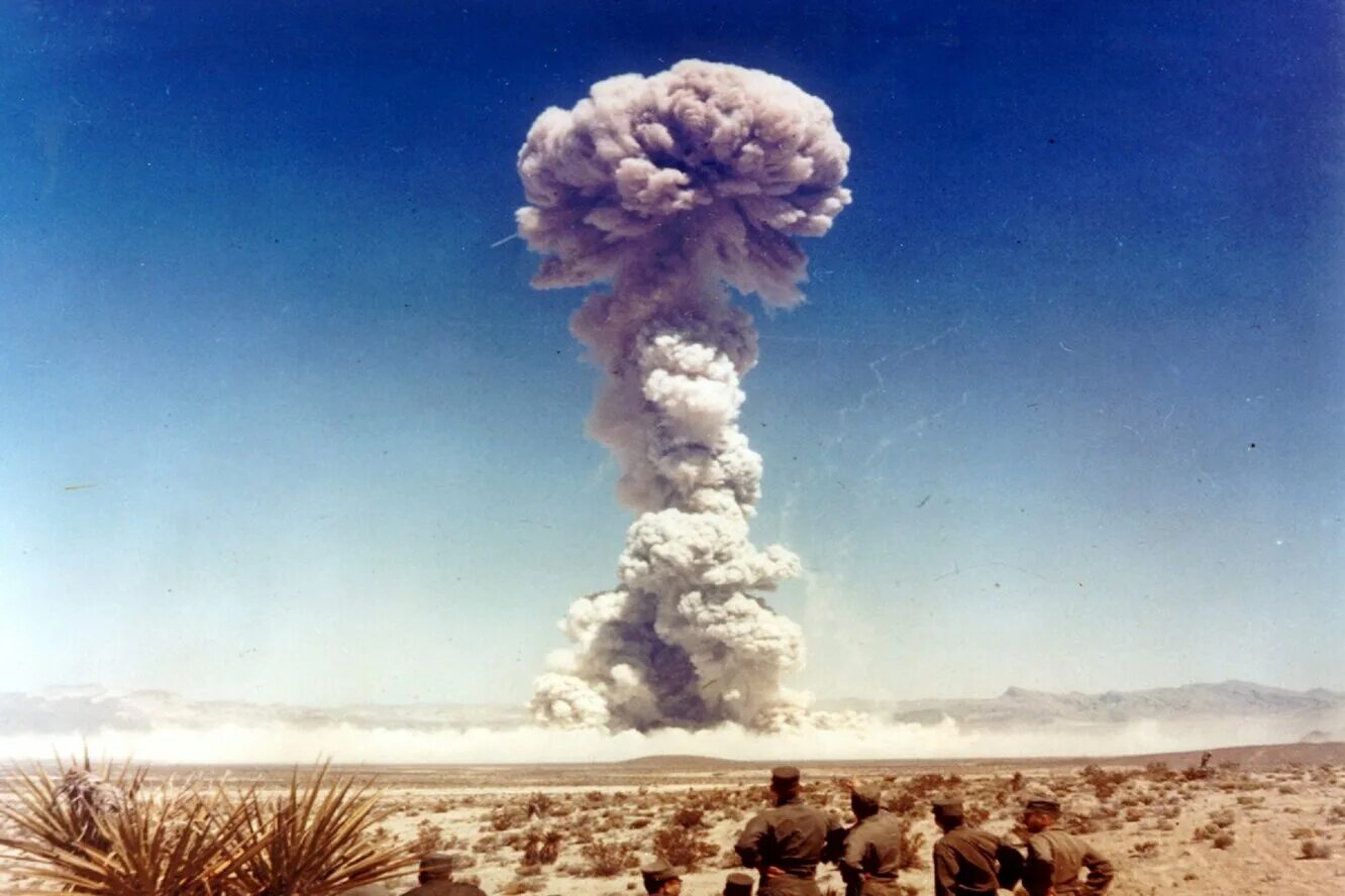 Испытания войной. Ядерное оружие. Испытания ядерного оружия. Атомный взрыв. Взрыв ядерного оружия.