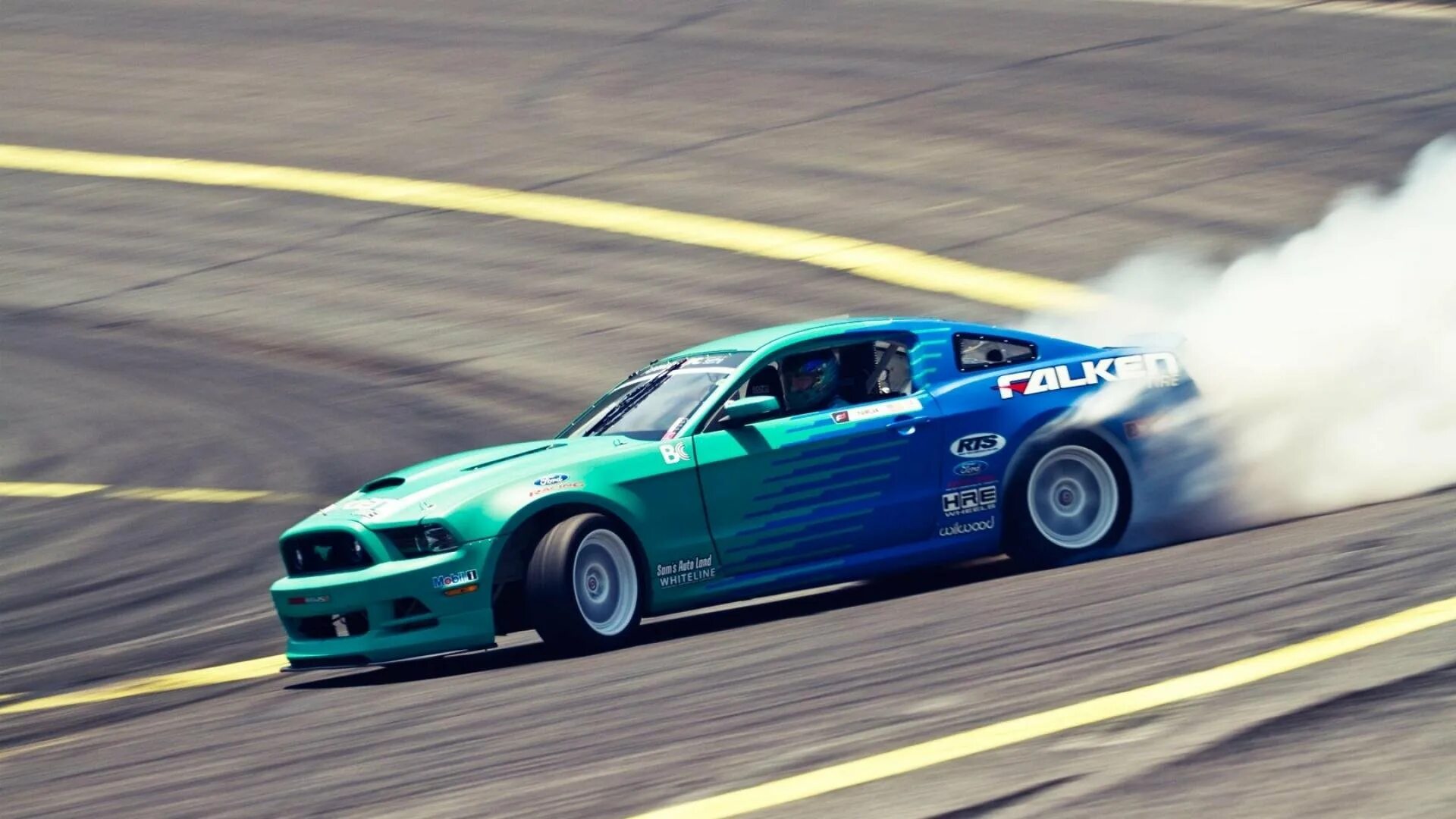 Дрифт очень крутой. Nissan silvia s15 stance drift. мазда r-34 в дрифте. дрифт c14. ford mustang японские дрифт-корч.