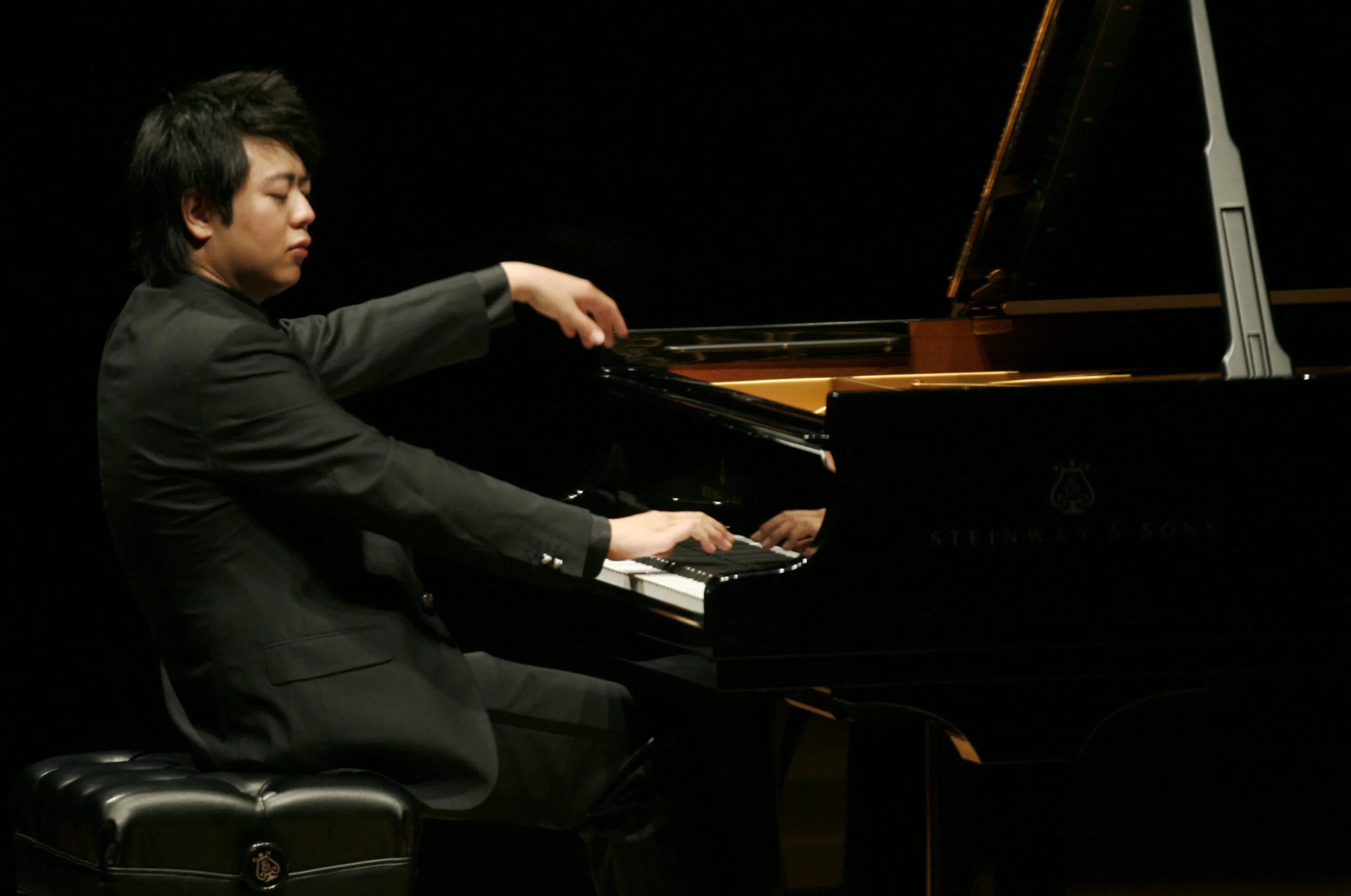 Lang lang пианист. Китайский пианист Ланг Ланг. Ланг Ланг классика. Ланг Ланг Дебюсси.