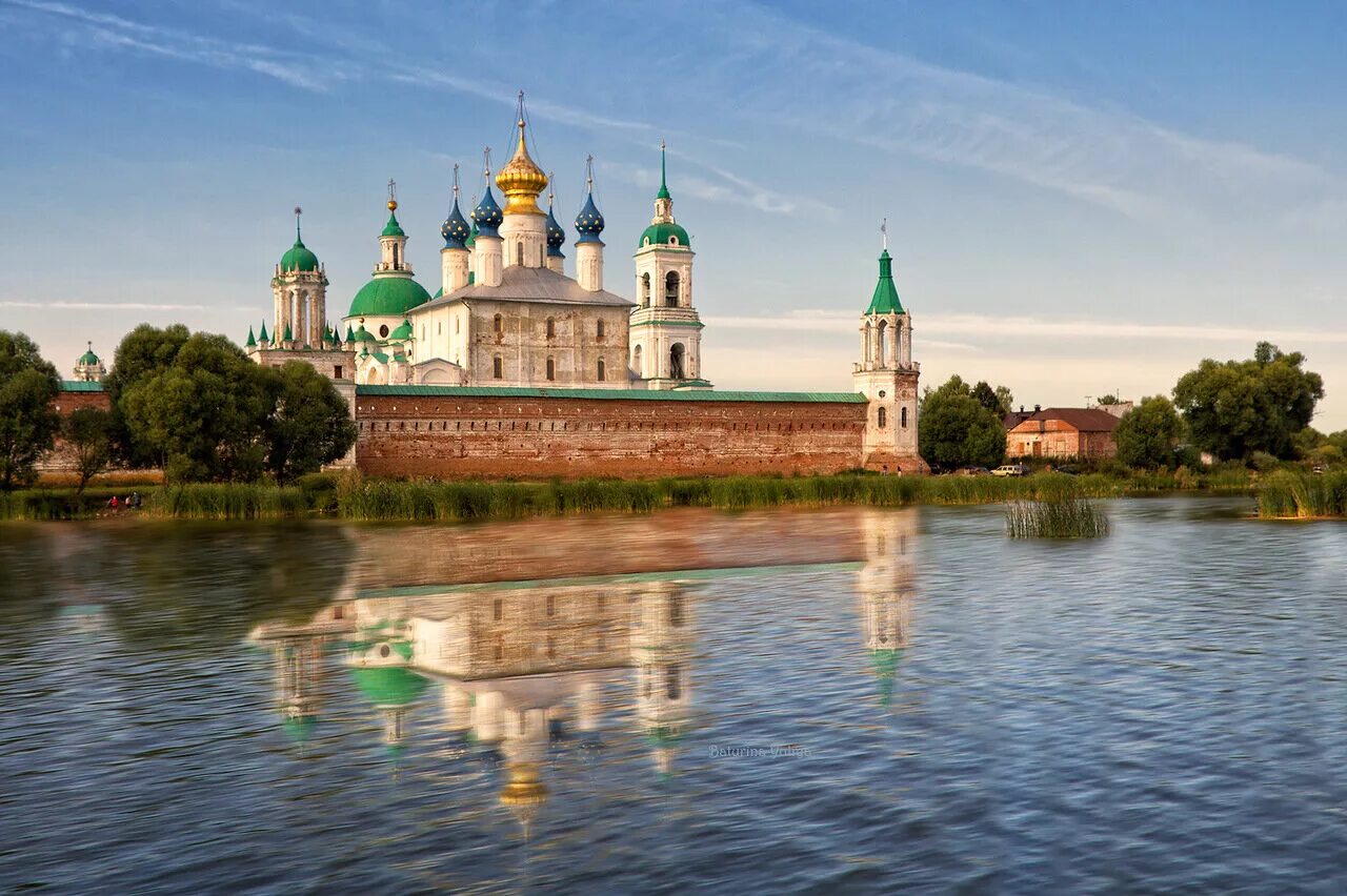 Ростов лучшее великий. Город Ростов Великий озеро Неро. Переславль Залесский Спасо Яковлевский монастырь. Ростов Великий Спасо-Яковлевский монастырь золотой кольцо России. Озеро Неро монастырь.