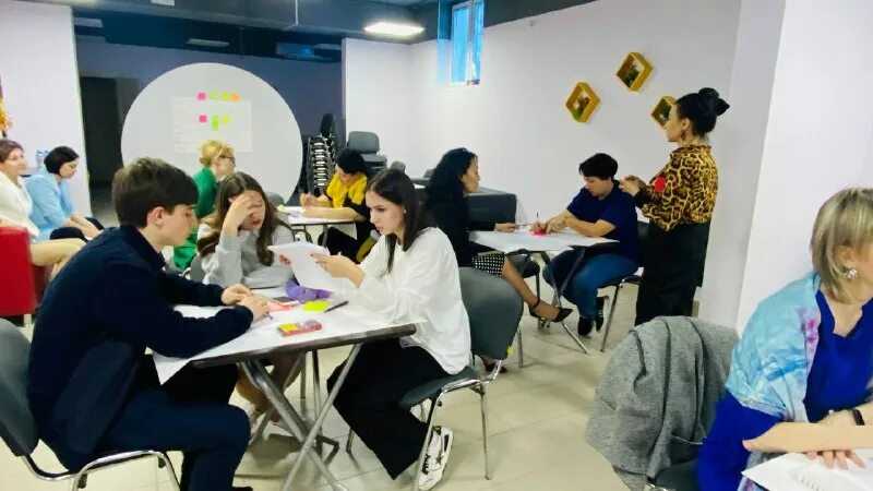 Декан факультета общественного питания в мгупп. Проектный офис фонда культурных инициатив. Проектный офис фонда культурных инициатив. Общественная палата санкт-петербурга награждение. Проектный офис ргб модельные реставрационные центры.