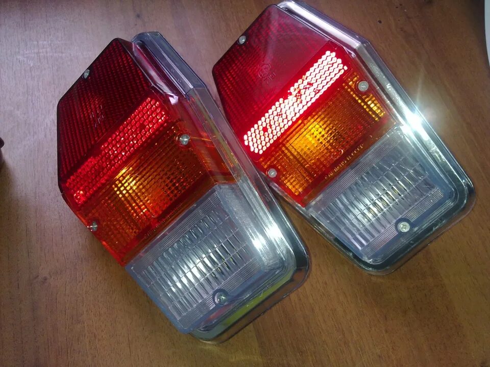 Фонарь газ купить. Задние фонари ГАЗ 24. Задние фонари ГАЗ 24-01. Задние фонари ГАЗ 24 экспорт. Задние фары ГАЗ 24.