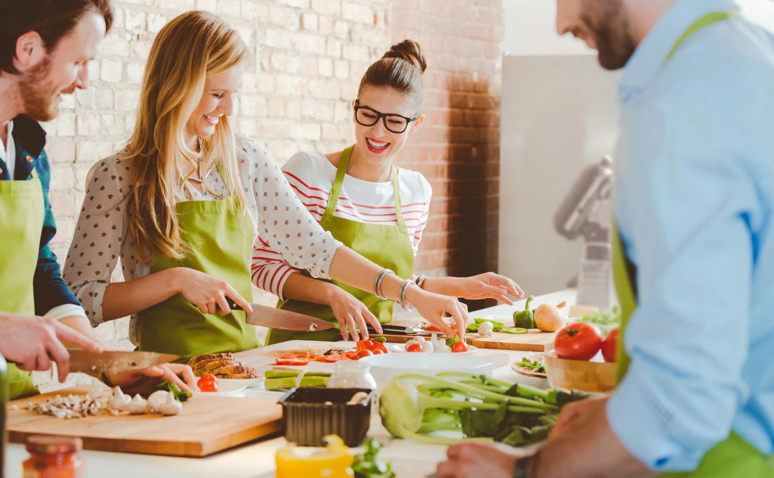 To cook good well. Кулинарный мастер-класс. Мастер класс по кулинарии. Кулинарный Астер класс. Хобби готовка.