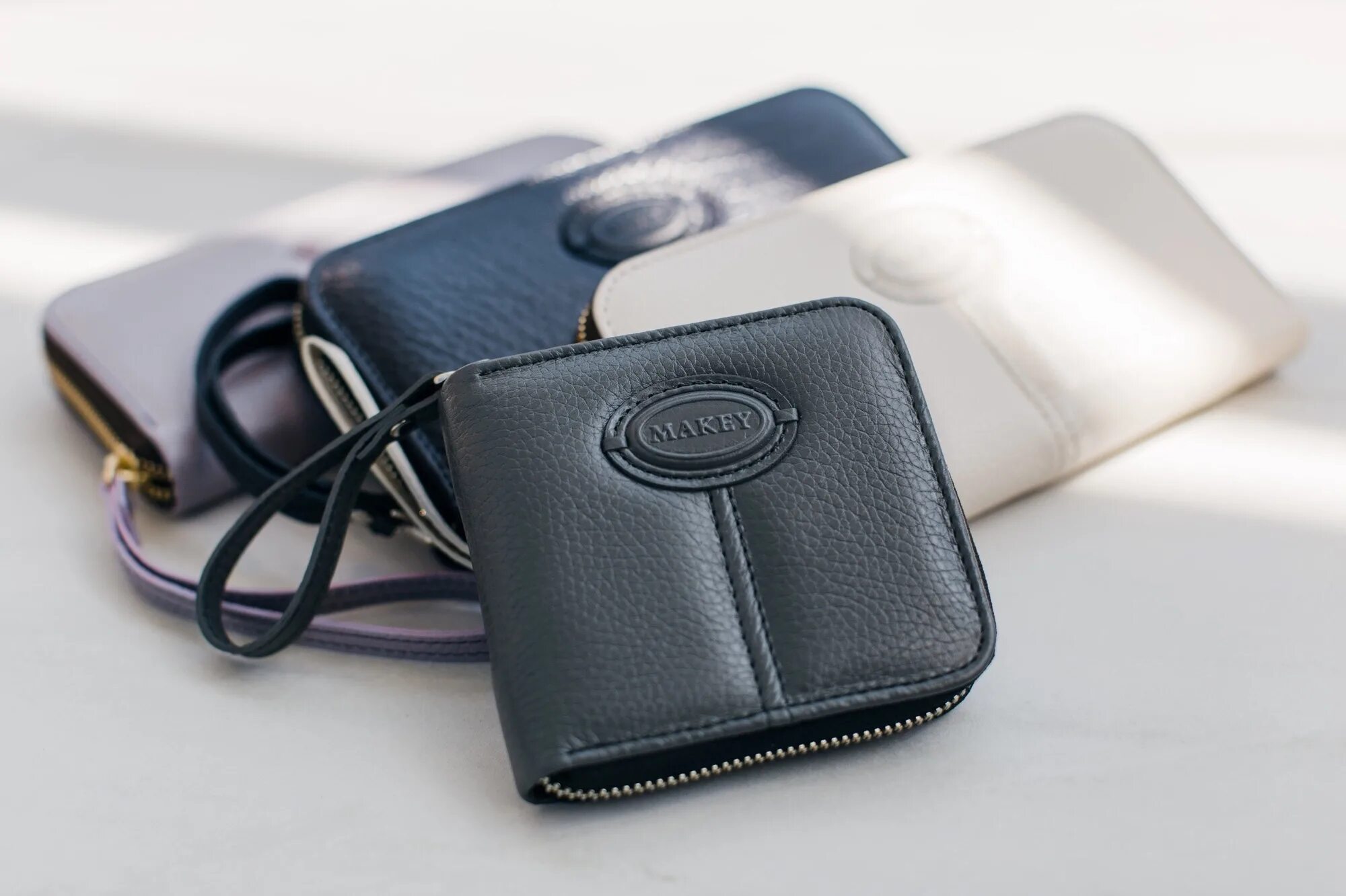 С стс. Vereva classic кошельки мужские. Кошелек классик. Классика и кошелек. Портмоне классическое.
