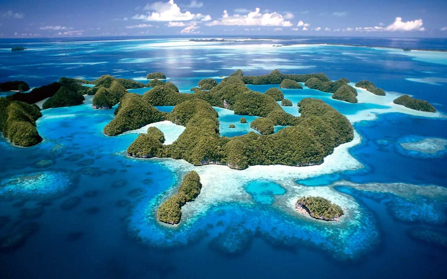 Остров Палау Микронезия. Коралловые острова Микронезии. Атолл в тихом океане. Коралловые острова Тихого океана.