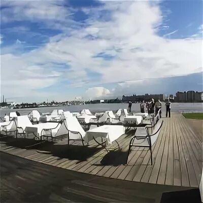 Санкт-петербург южная дорога 14 royal beach. Ресторан роял бич на крестовском. Ресторан на крестовском острове роял бич. Beach на крестовском. Рояль бич ресторан питер.